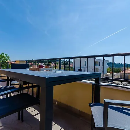 Holiday home Vanessa Trogir